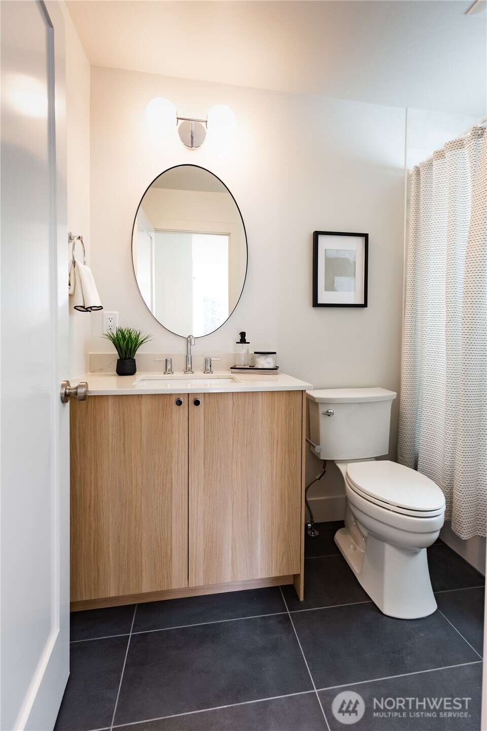 1530 25th Avenue Seattle, WA 98144 - Photo 14 of 27