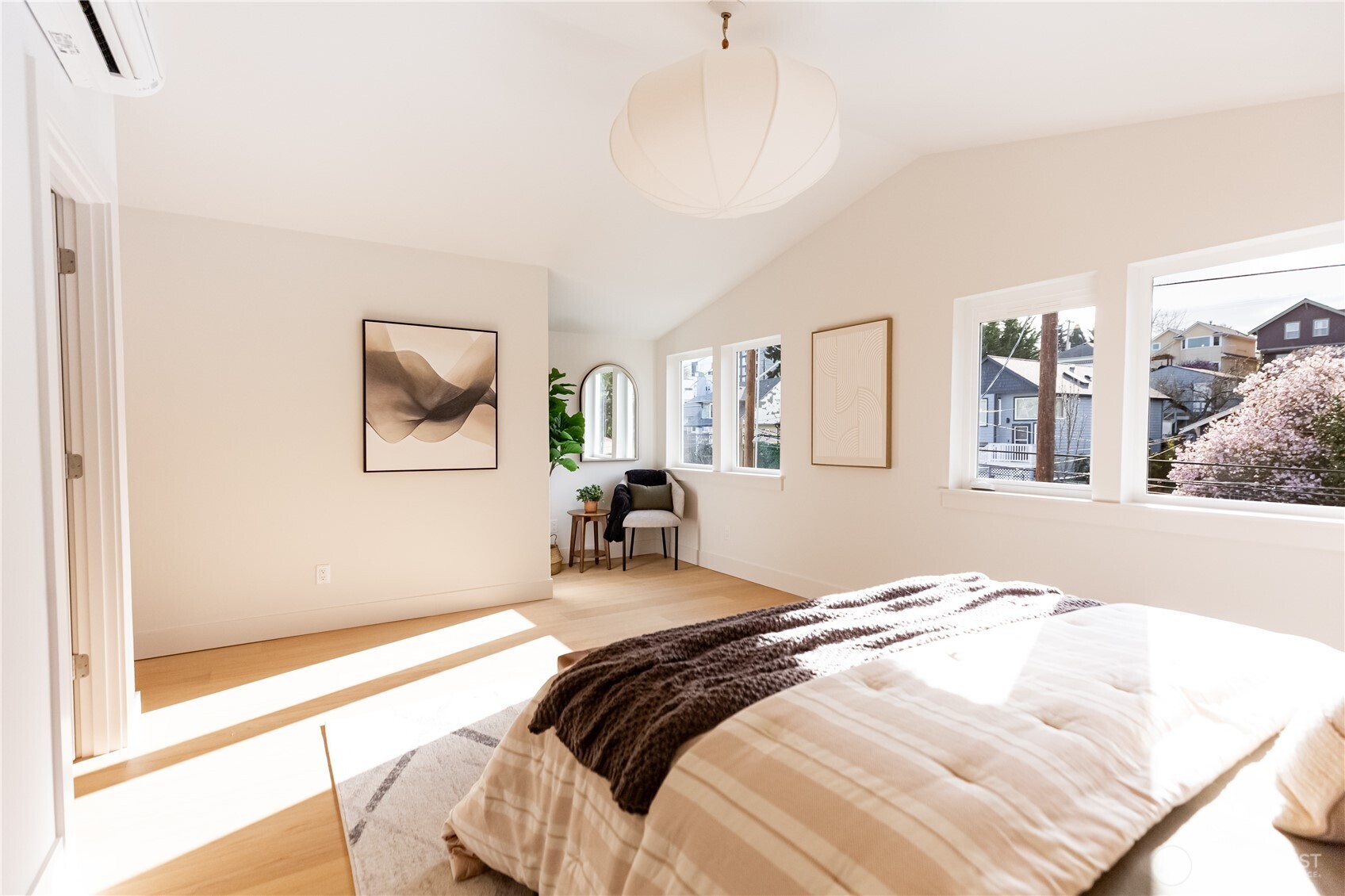 1530 25th Avenue Seattle, WA 98144 - Photo 19 of 27