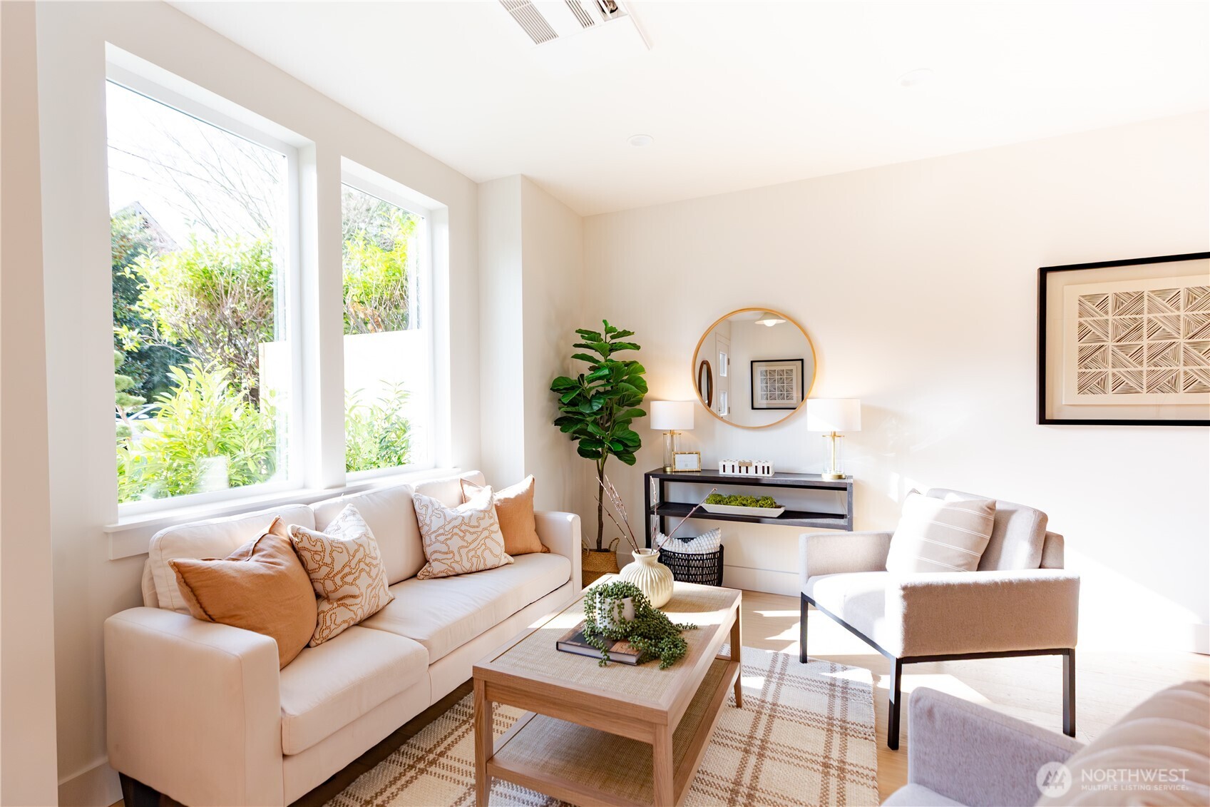 1530 25th Avenue Seattle, WA 98144 - Photo 2 of 27