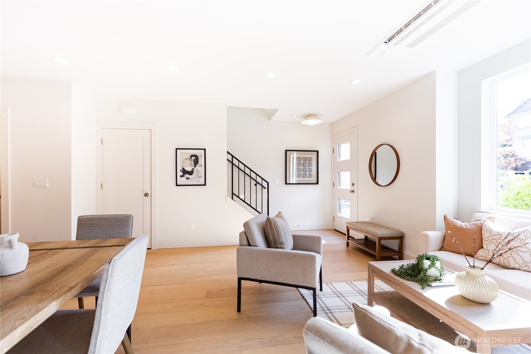 1530 25th Avenue Seattle, WA 98144 - Photo 3 of 27