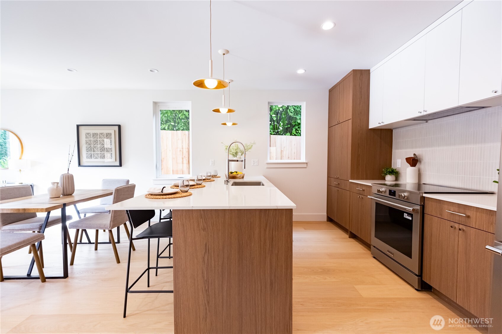 1530 25th Avenue Seattle, WA 98144 - Photo 7 of 27