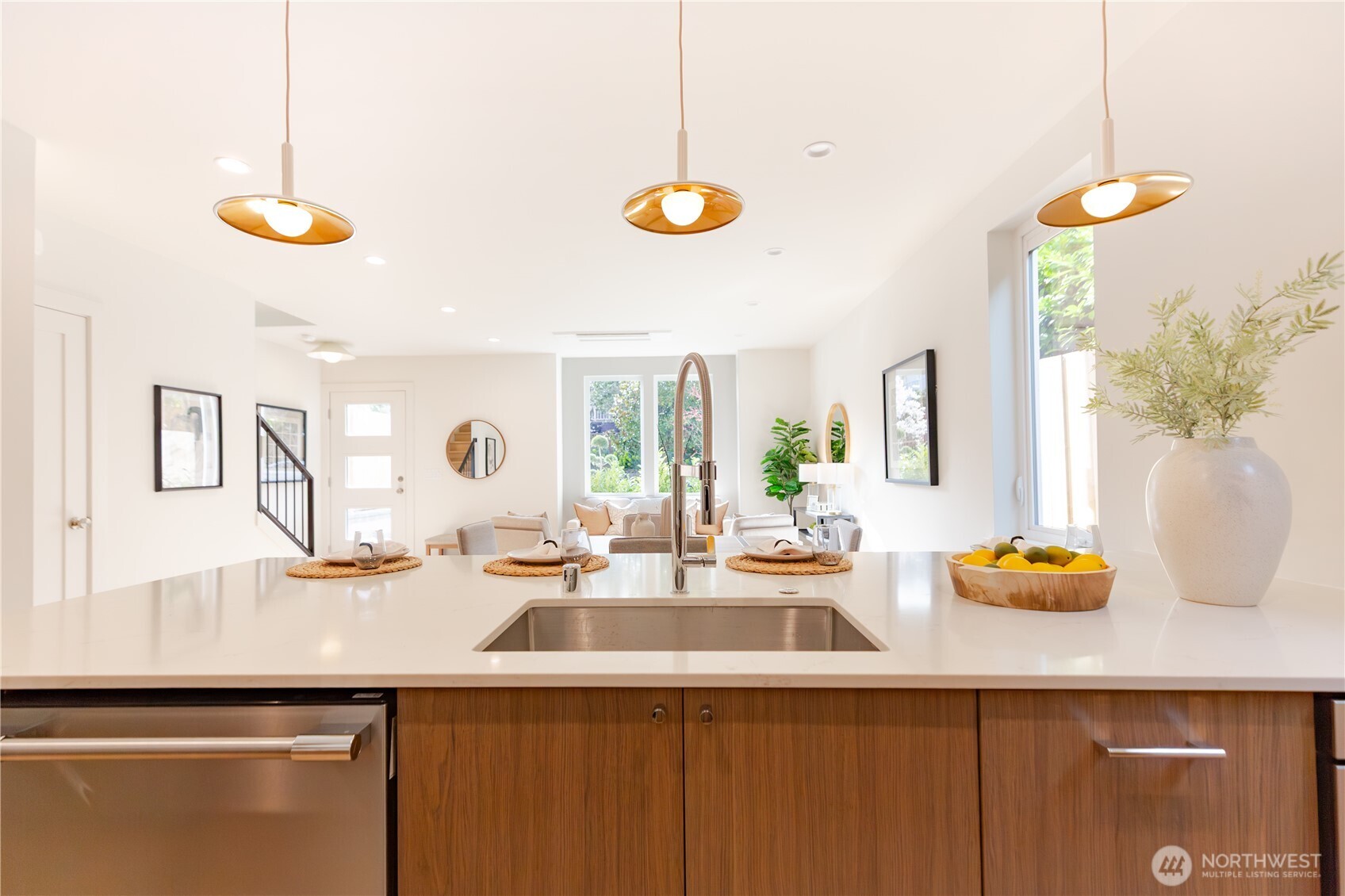 1530 25th Avenue Seattle, WA 98144 - Photo 8 of 27