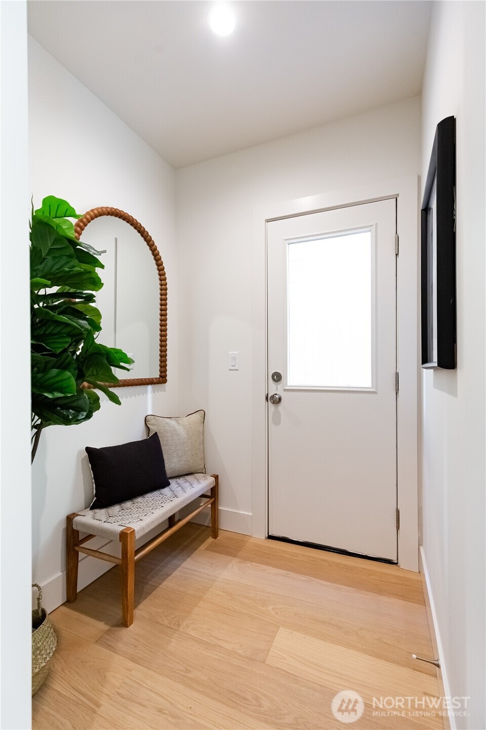 1530 25th Avenue Seattle, WA 98144 - Photo 9 of 27