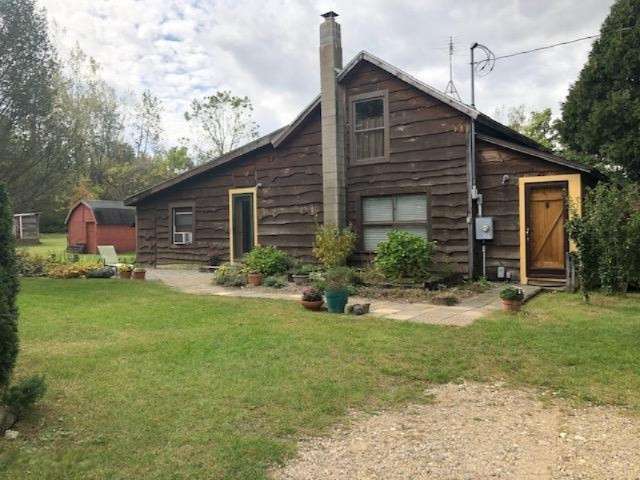 60171 Baseline Road Grand Junction, MI 49056 - Photo 1 of 15 IMG_4238