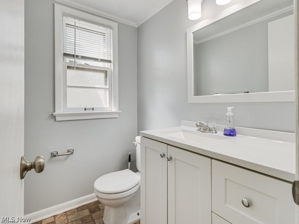 2348 Saybrook Road University Heights, OH 44118 - Photo 19 of 37