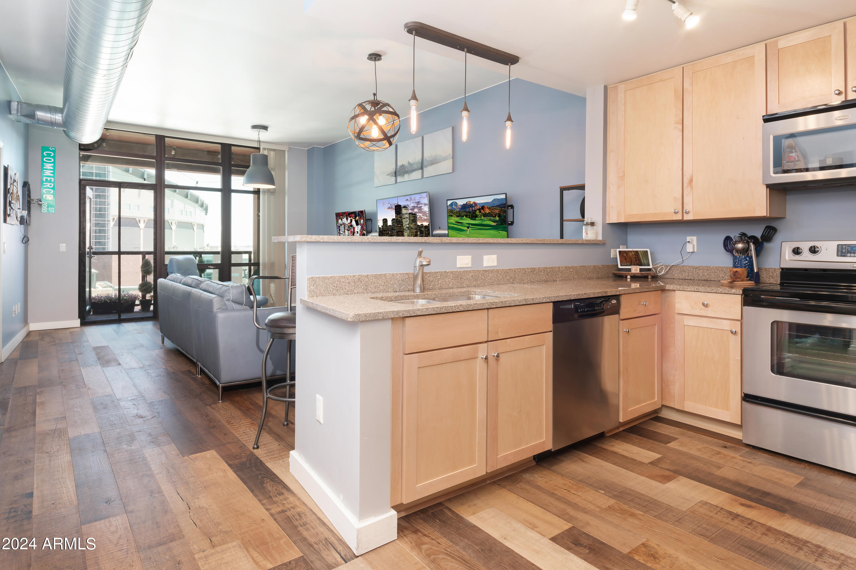 310 South 4th Street, Unit 707 Phoenix, AZ 85004 - Photo 3 of 29 Kitchen