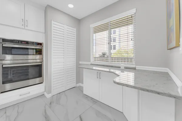 $2,700 | 7192 Huntington Lane, Unit 307, Delray Beach, FL 33446