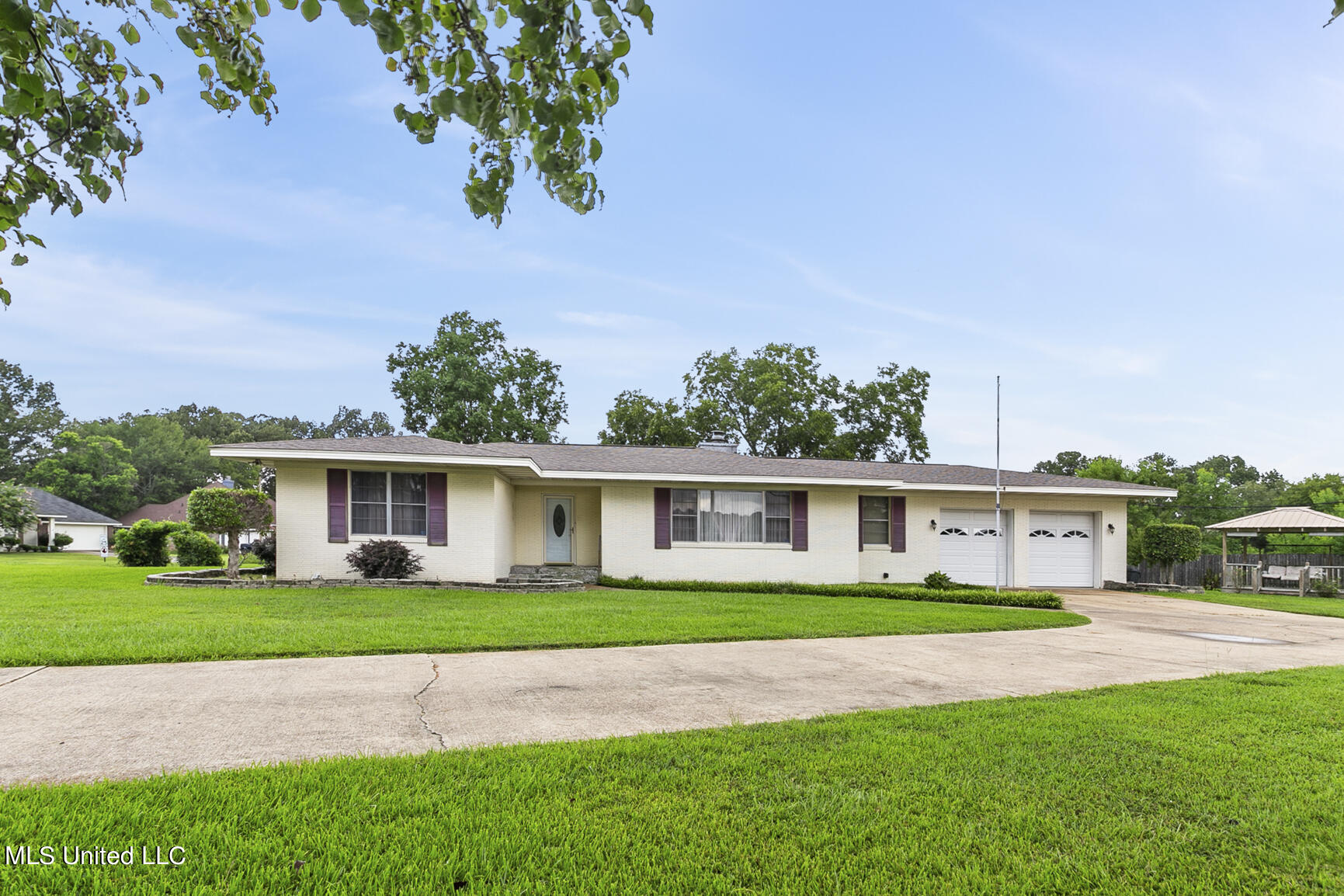 2 Lamplighter Road Pearl, MS 39208 - Photo 1 of 20 2 Lamplighter final-2