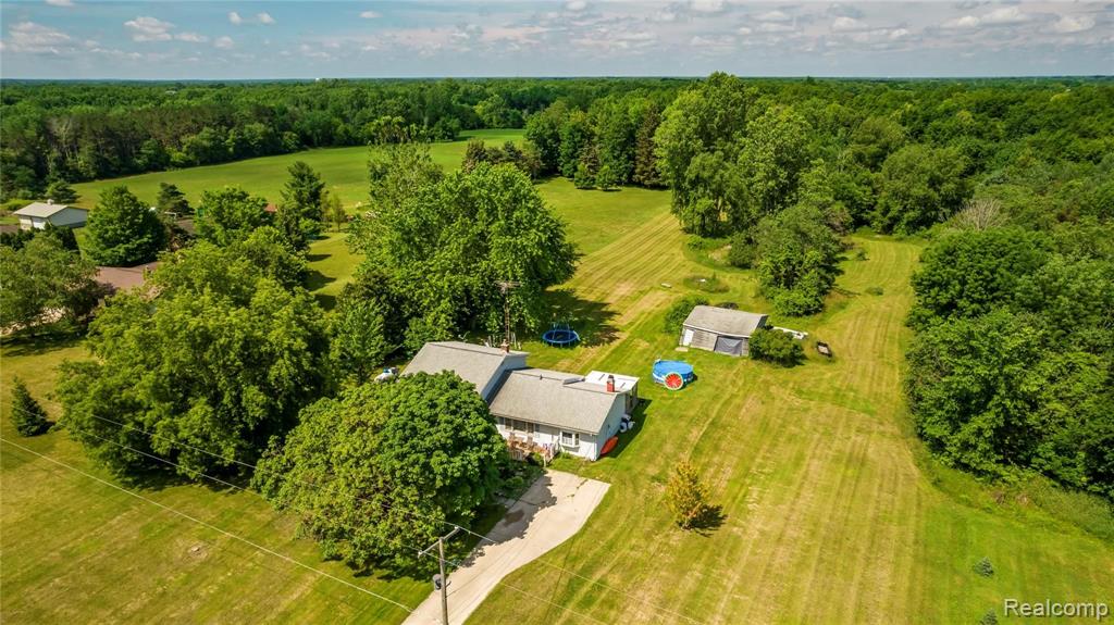 3417 North Washburn Road Davison, MI 48423 - Photo 4 of 31