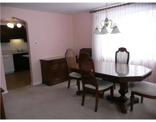 445 Woodland Road Pittsburgh, PA 15237 - Photo 3 of 18 Dining Room. HOLIDAYS WILL BE A JOY IN THE LARGE OPEN DINING ROOM JUST STEPS AWAY FROM THE KITCHEN..