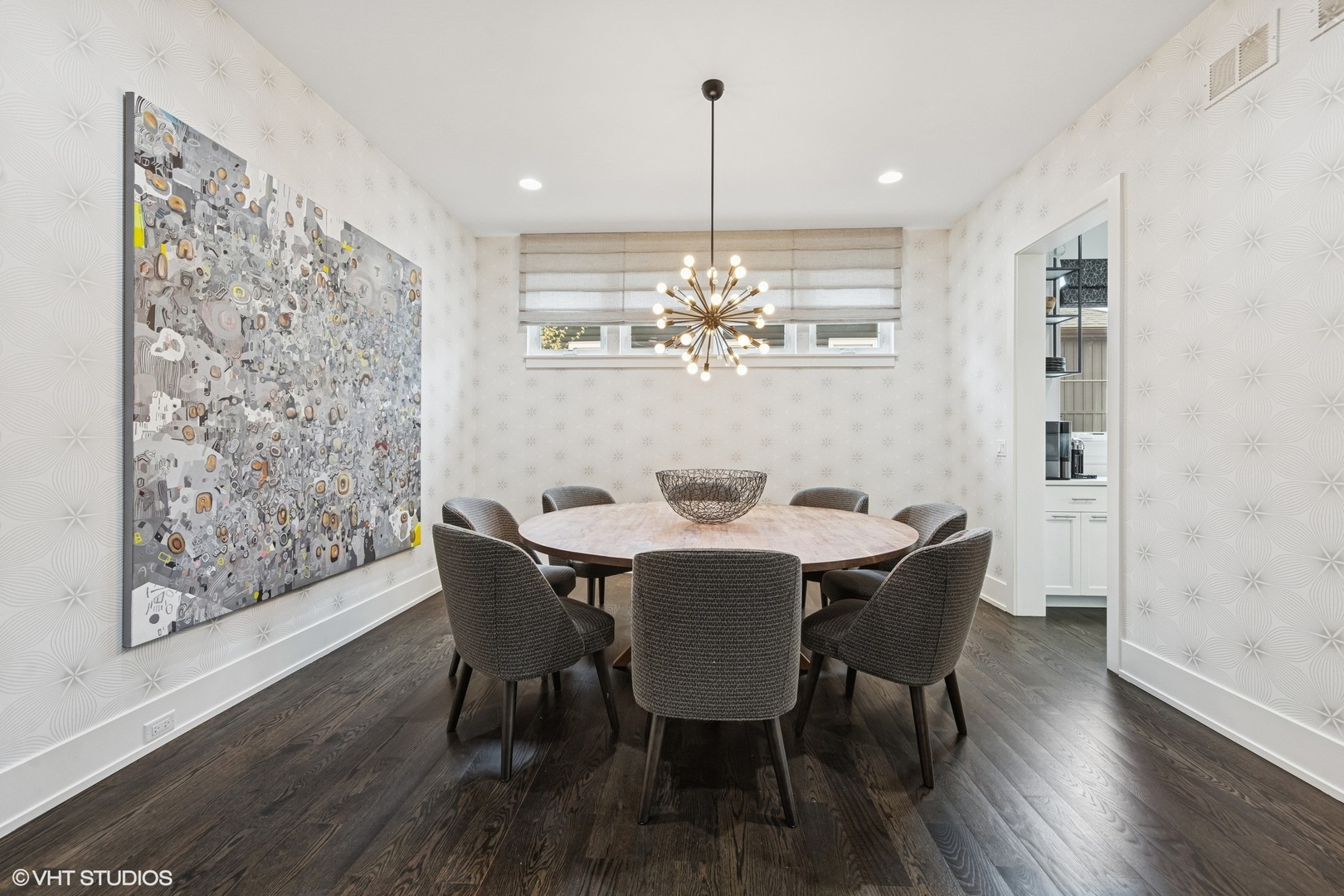 264 North Willow Road Elmhurst, IL 60126 - Photo 8 of 49 Gallery Image 8