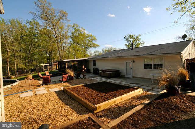13605 Spriggs Road Manassas, VA 20112 - Photo 10 of 10 Exterior (Rear)