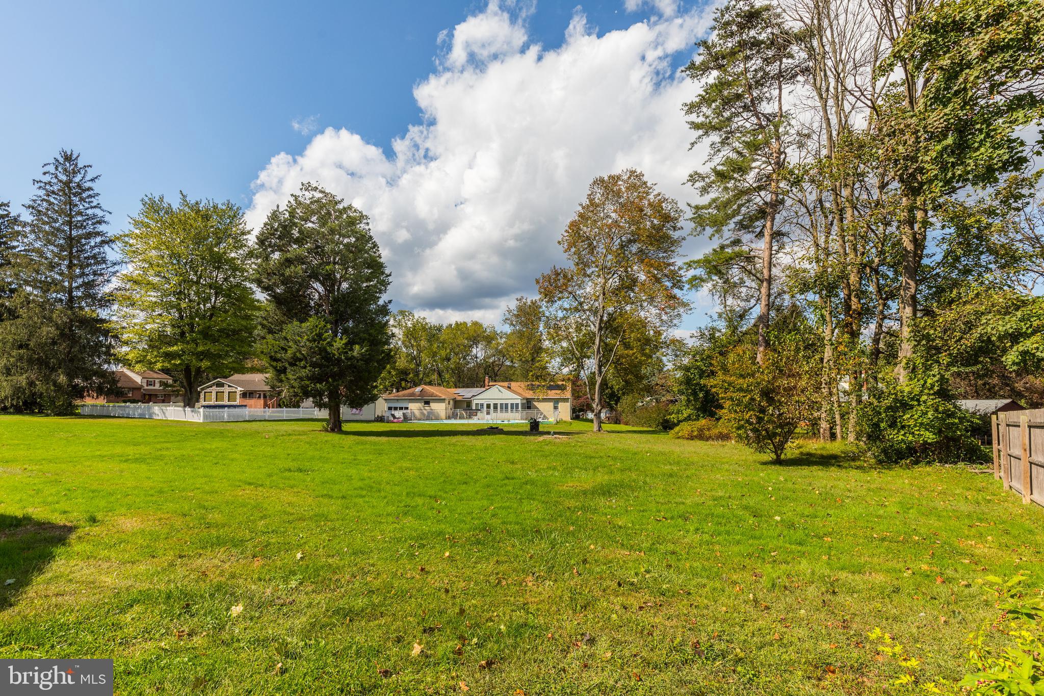 348 Ruth Avenue Aston, PA 19014 - Photo 34 of 37 Back yard