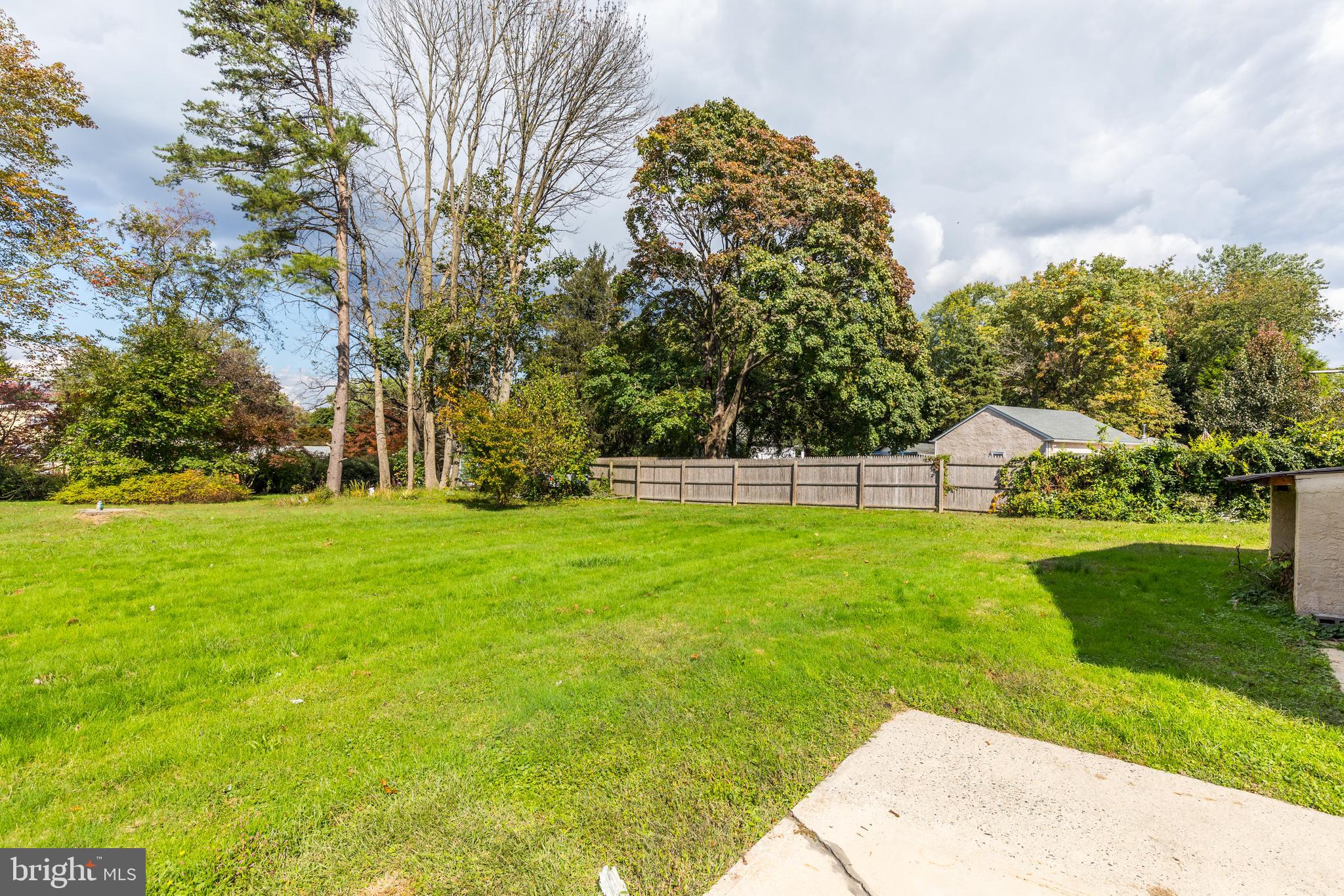 348 Ruth Avenue Aston, PA 19014 - Photo 35 of 37 Back yard