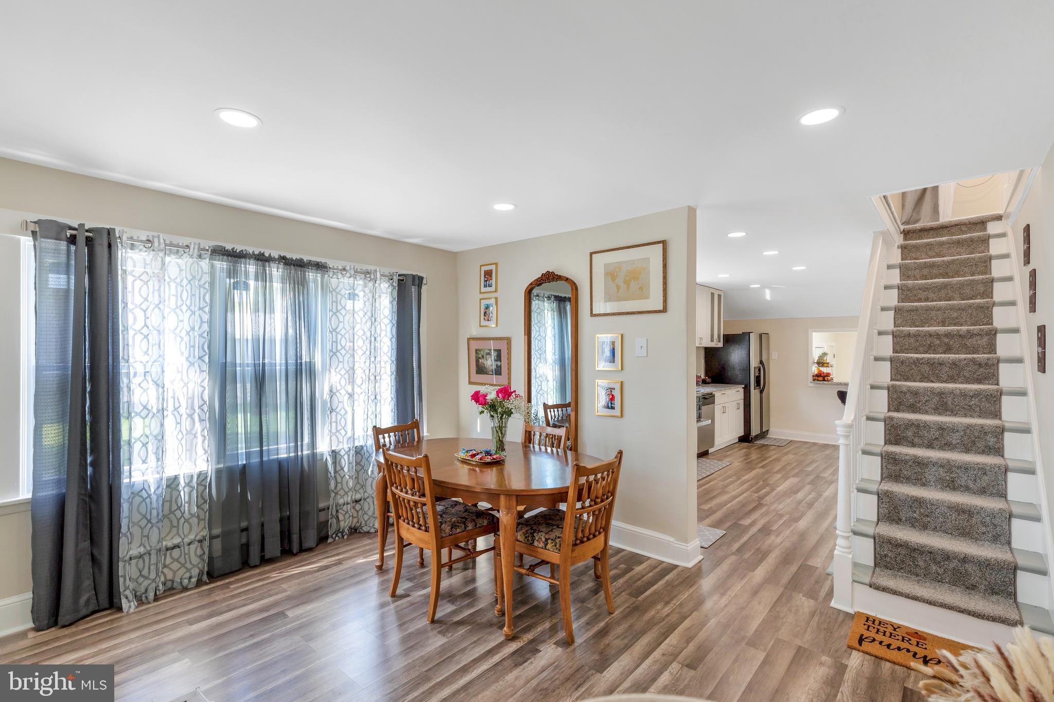 348 Ruth Avenue Aston, PA 19014 - Photo 7 of 37 Dining area