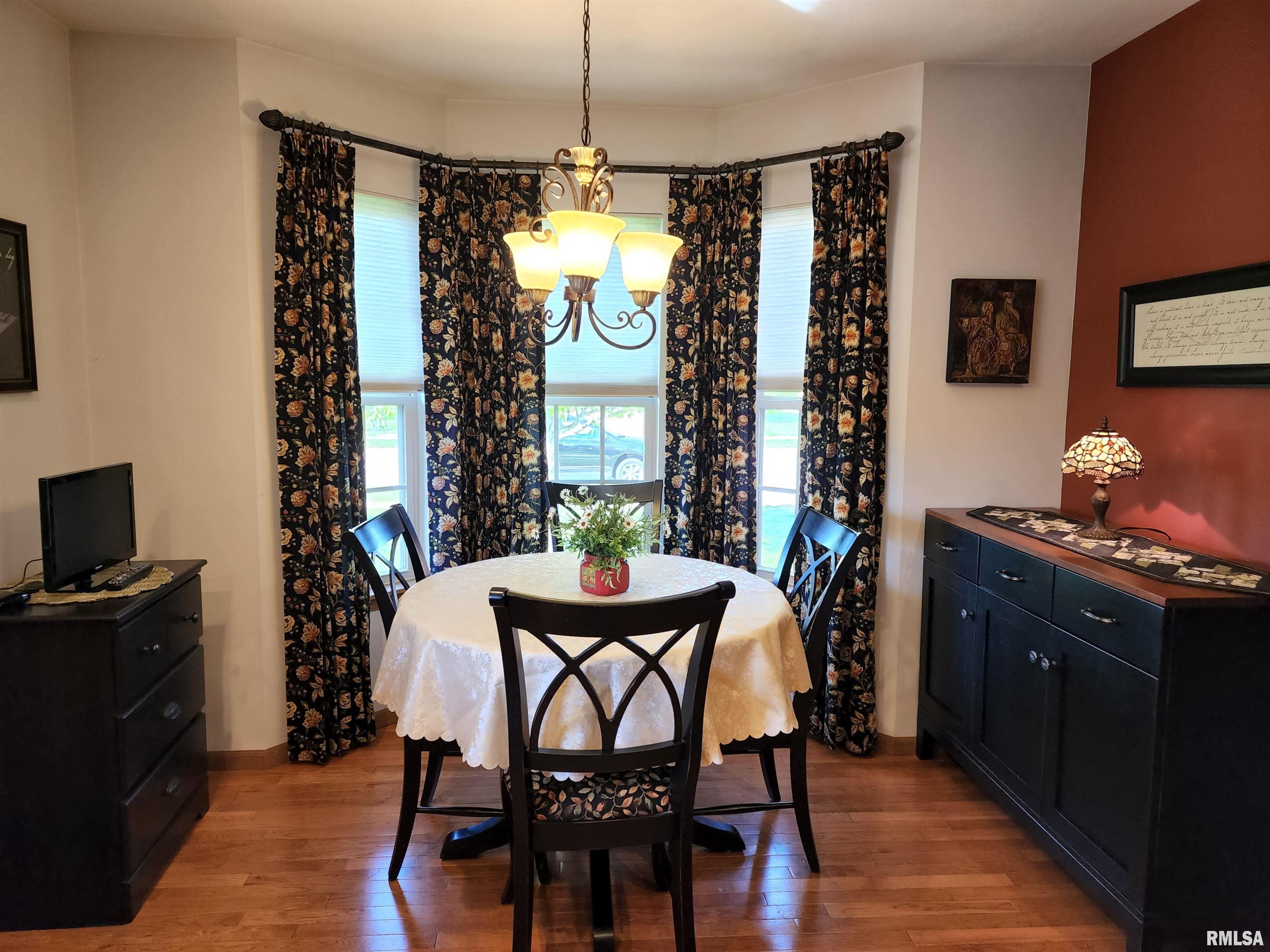 1822 Kingsbury Road Washington, IL 61571 - Photo 17 of 53 Gallery Image 17