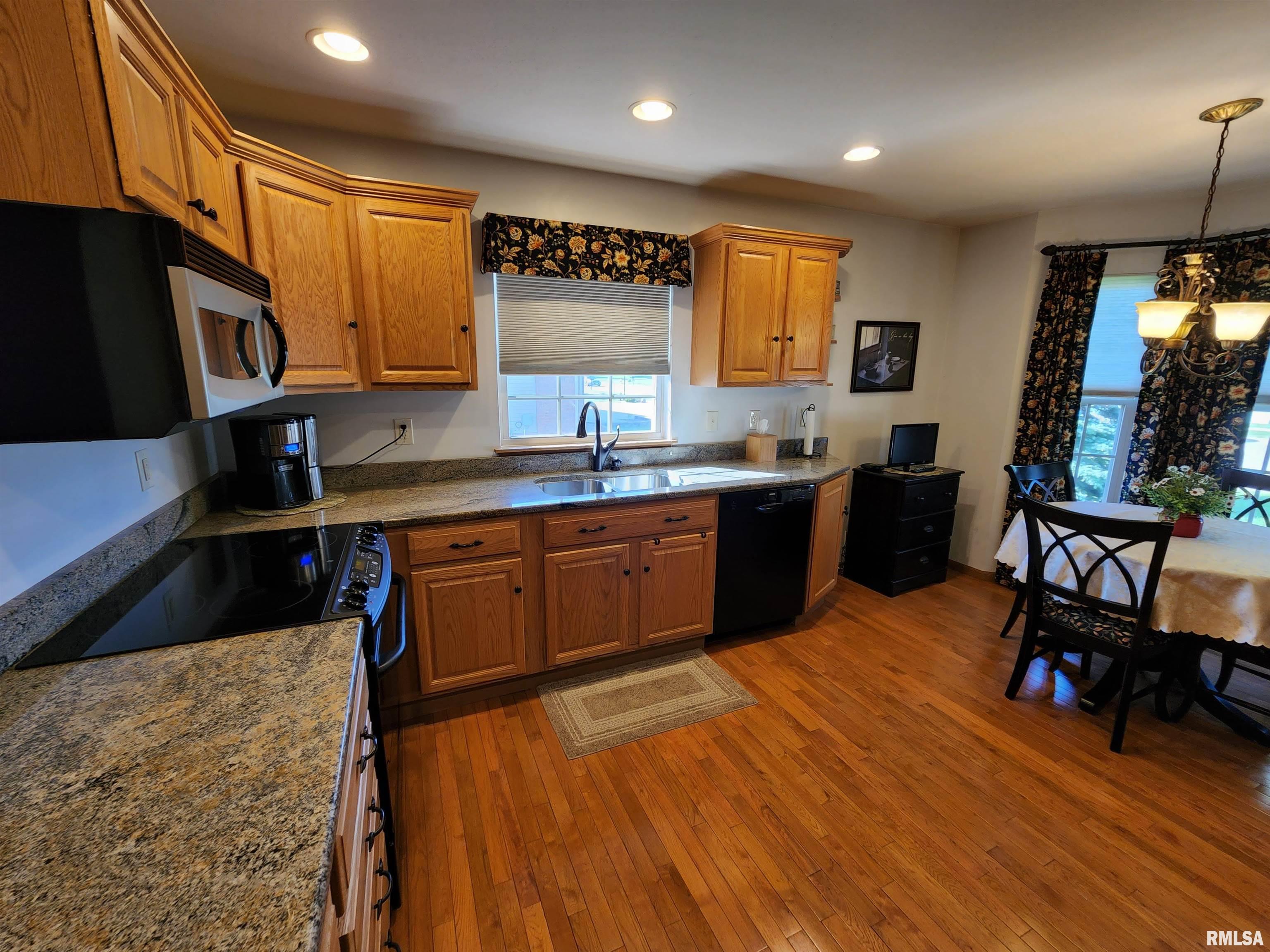 1822 Kingsbury Road Washington, IL 61571 - Photo 20 of 53 Gallery Image 20