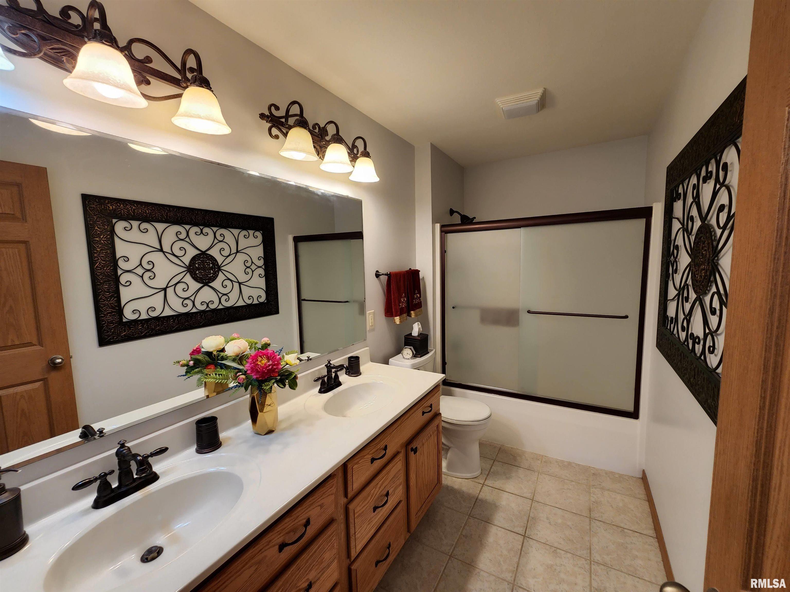 1822 Kingsbury Road Washington, IL 61571 - Photo 32 of 53 Gallery Image 32