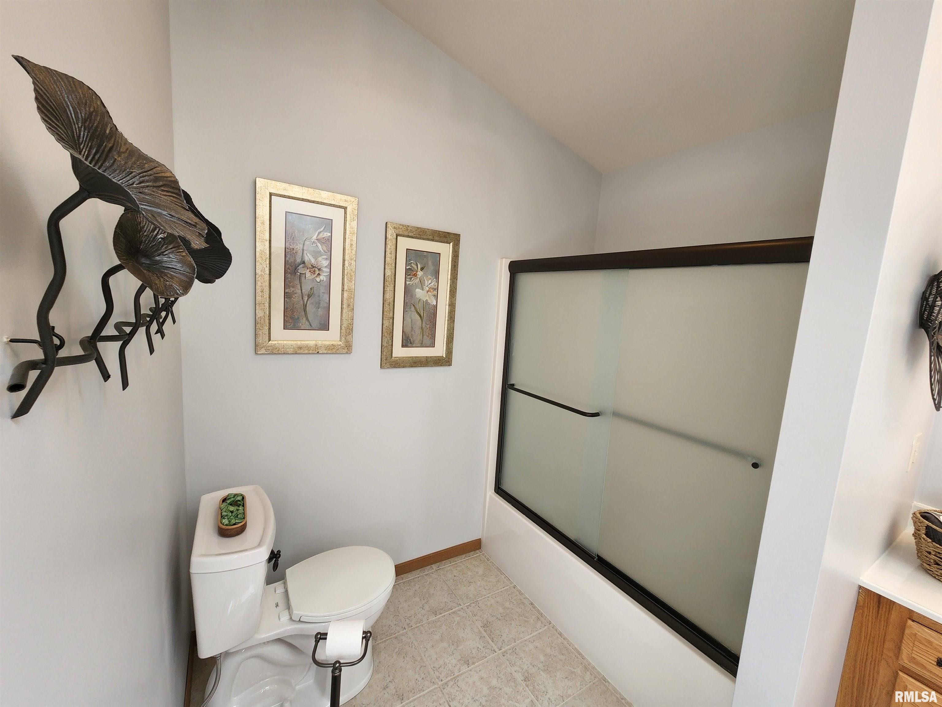 1822 Kingsbury Road Washington, IL 61571 - Photo 35 of 53 Gallery Image 35