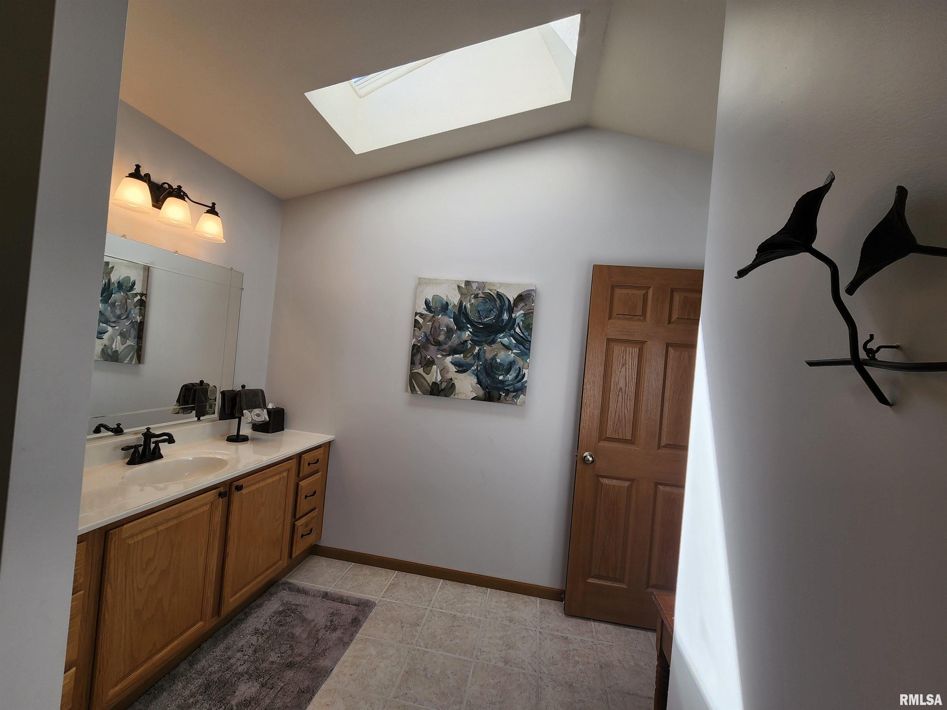1822 Kingsbury Road Washington, IL 61571 - Photo 36 of 53 Gallery Image 36