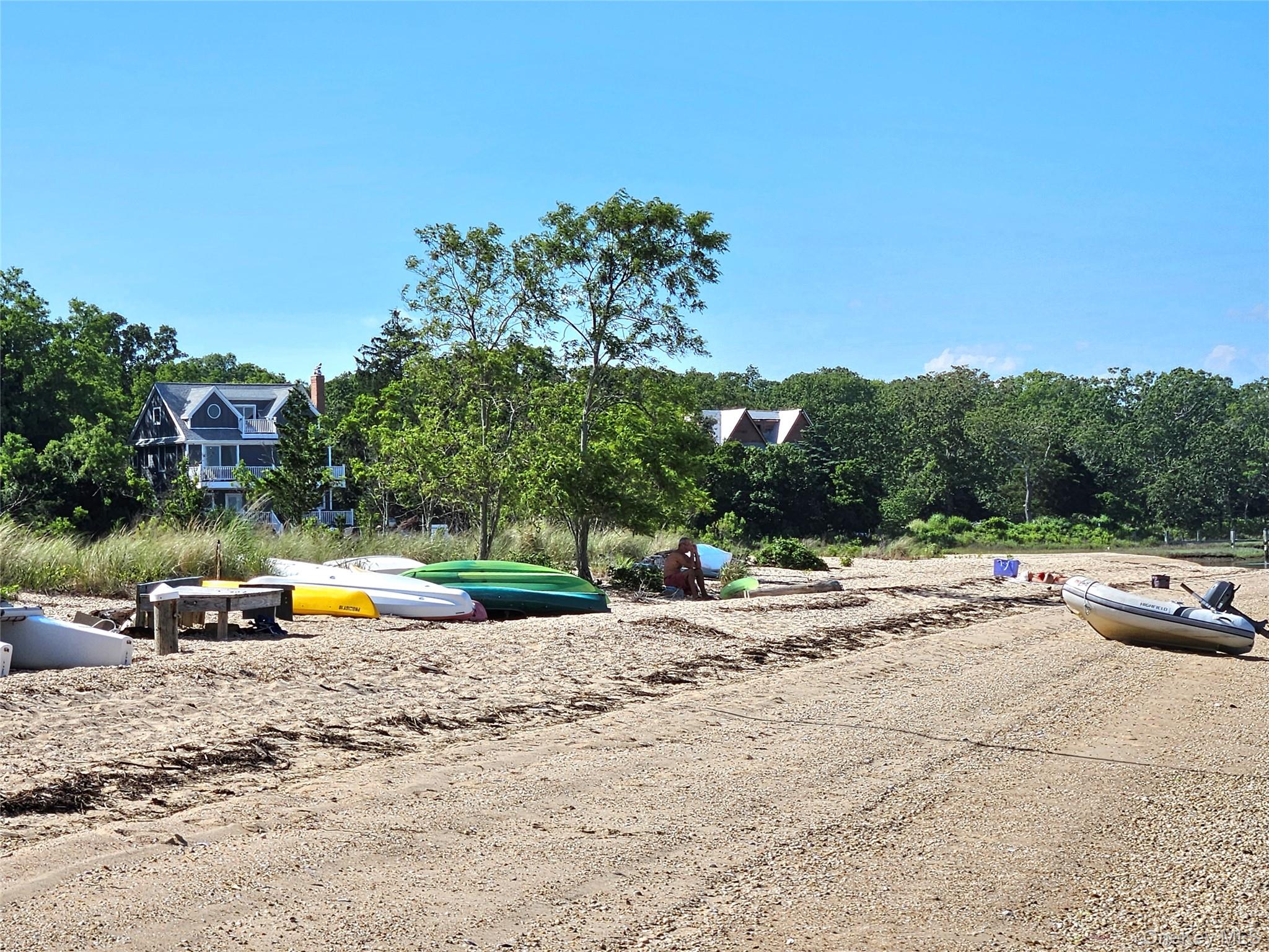 3650 Bay Shore Road Greenport, NY 11944 - Photo 4 of 30 a view of outdoor space with lounge chair