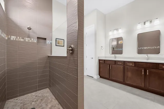 $779,990 | 7140 Woodville Cove, Bradenton, FL 34202