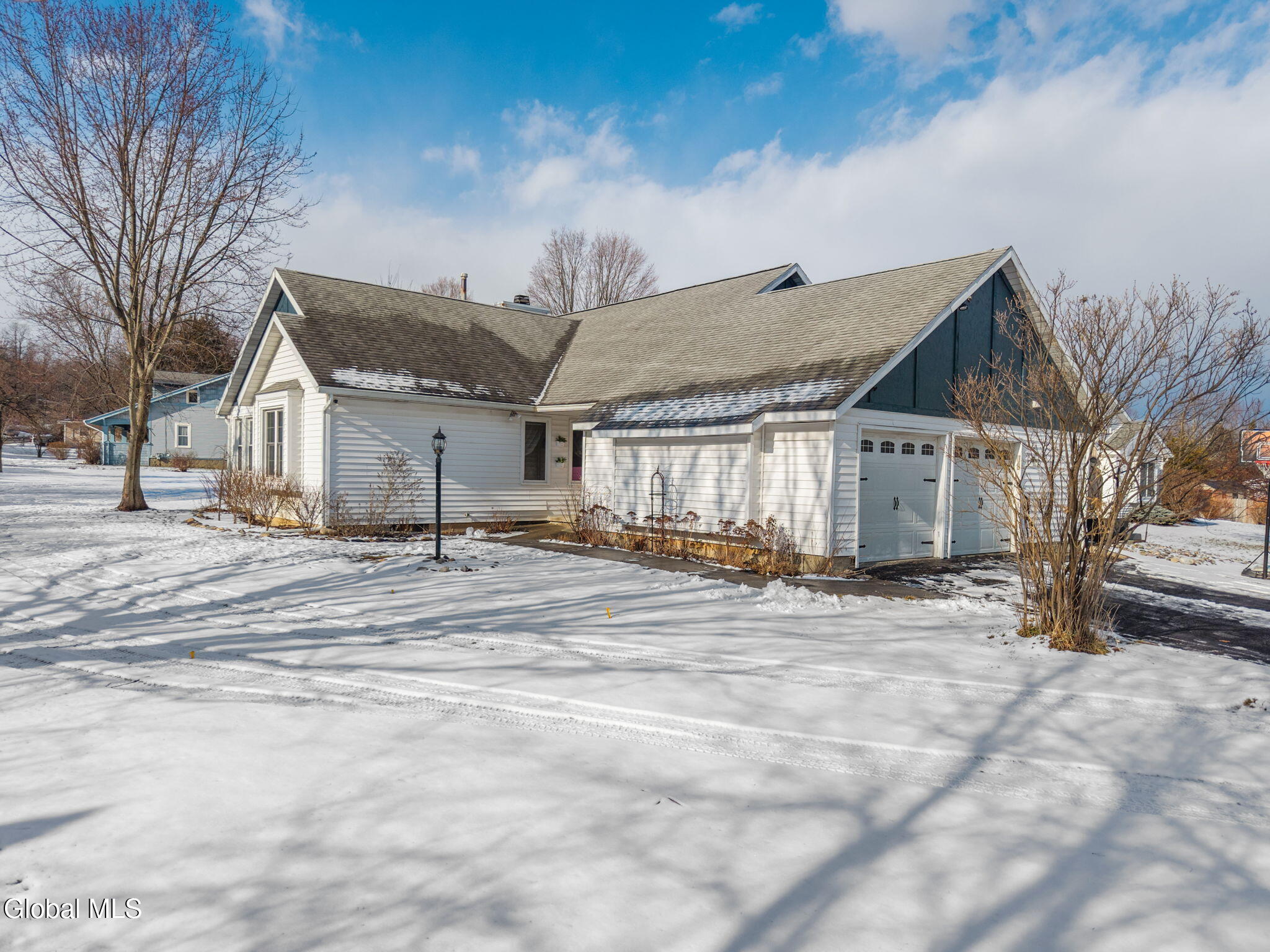 2 Robert Lane Rensselaer, NY 12144 - Photo 2 of 55 3-2RobertLn_03