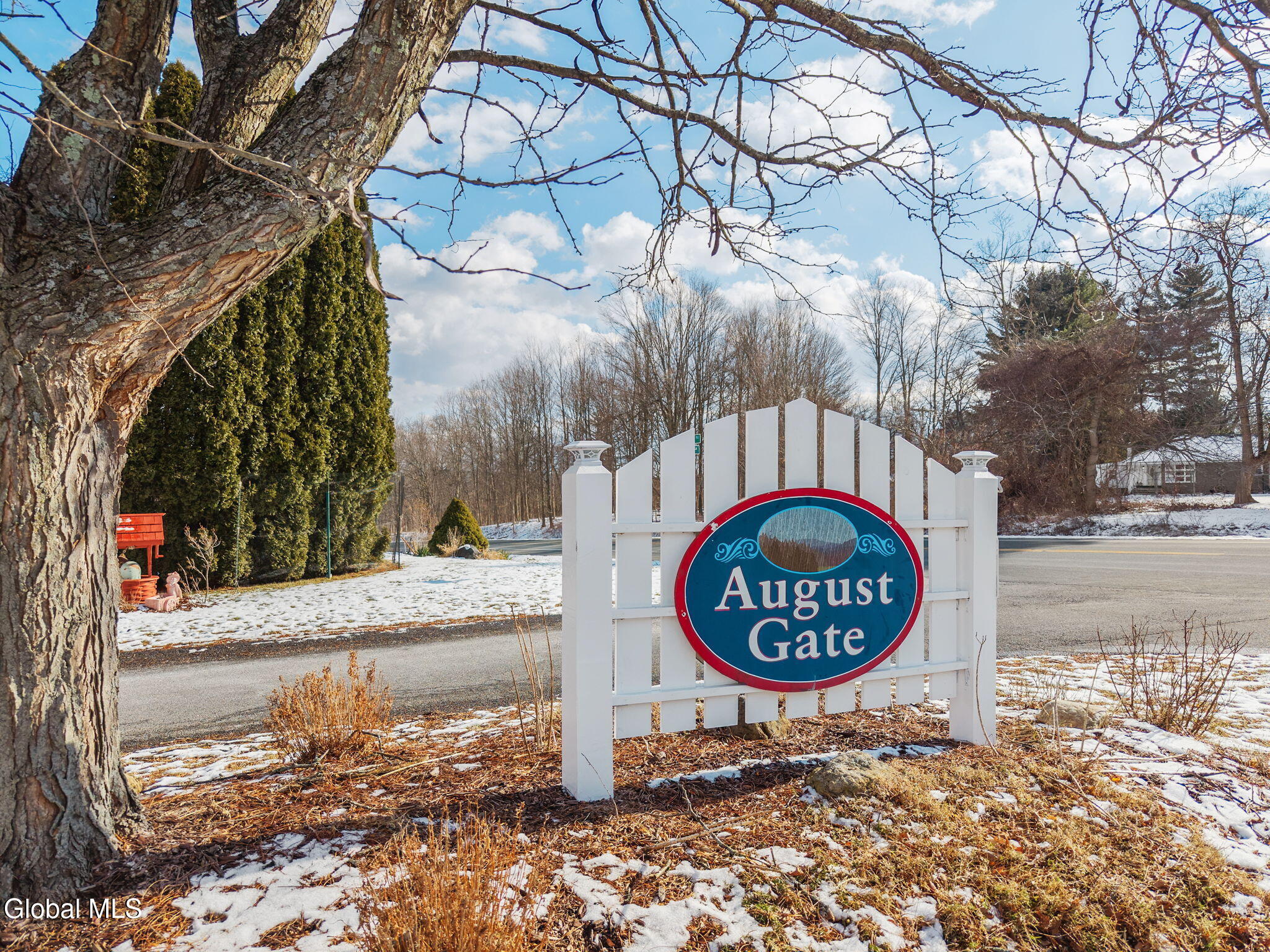 2 Robert Lane Rensselaer, NY 12144 - Photo 52 of 55 54-2RobertLn_54