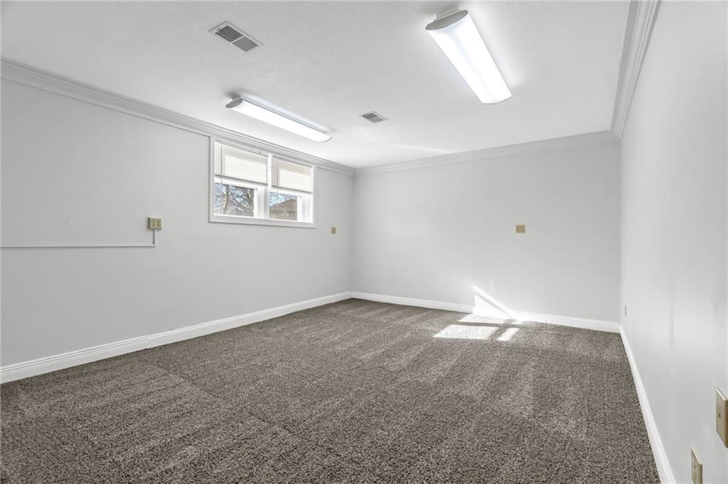 611 Northeast Corder Street Lee's Summit, MO 64063 - Photo 18 of 30