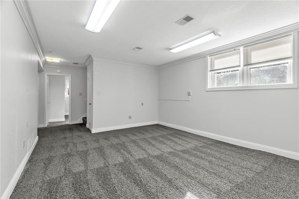 611 Northeast Corder Street Lee's Summit, MO 64063 - Photo 19 of 30