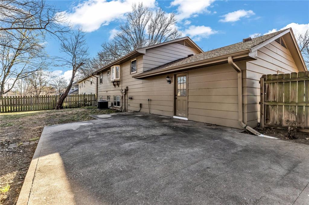 611 Northeast Corder Street Lee's Summit, MO 64063 - Photo 26 of 30