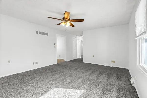 $290,000 | 611 Northeast Corder Street, Lee's Summit, MO 64063
