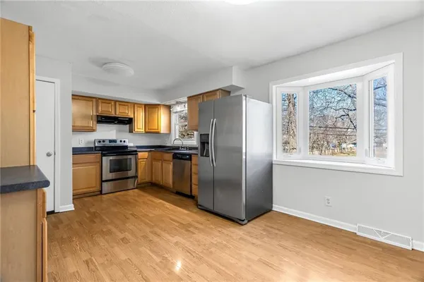 $290,000 | 611 Northeast Corder Street, Lee's Summit, MO 64063