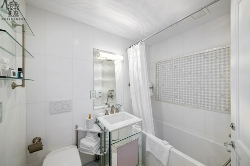 160 Central Park South, Unit 1246 Manhattan, NY 10019 - Photo 12 of 29 Photo 12