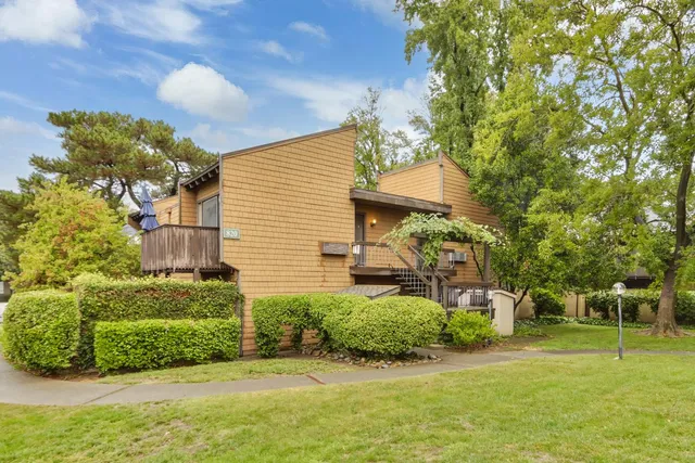 $175,000 | 820 Woodside Lane East, Unit 7, Sacramento, CA 95825