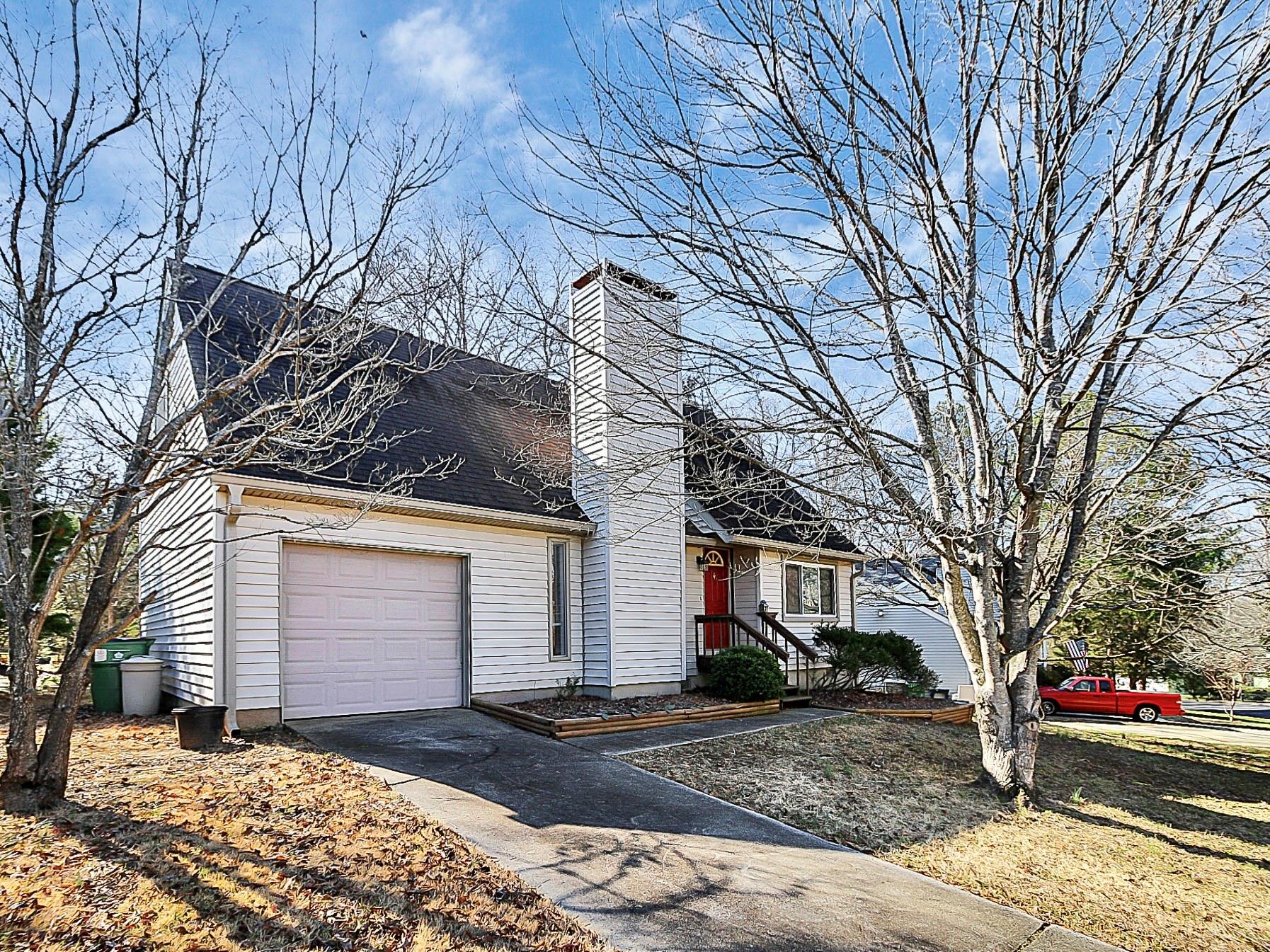11909 5 Cedars Road Charlotte, NC 28226 - Photo 2 of 25 Gallery Image 2