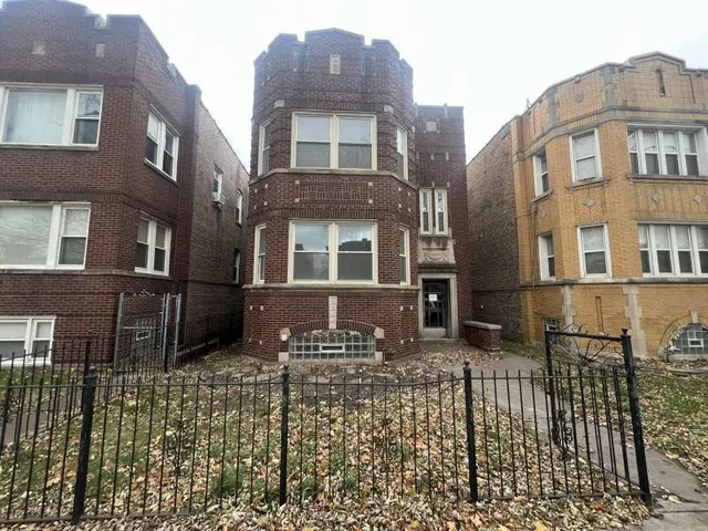 $140,000 | 8240 South Clyde Avenue, Chicago, IL 60617