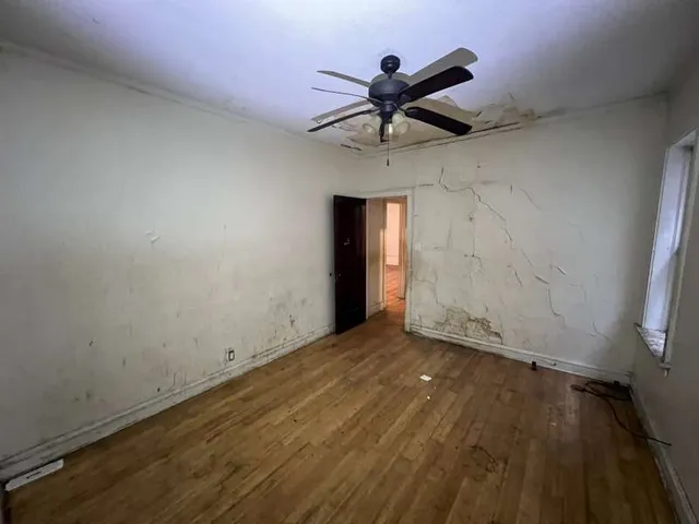 $140,000 | 8240 South Clyde Avenue, Chicago, IL 60617