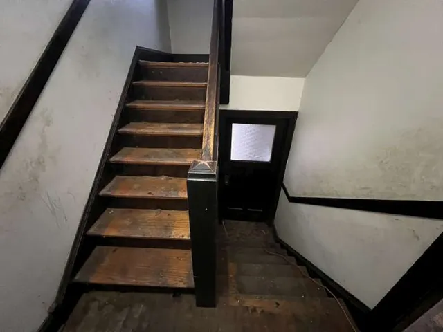 $140,000 | 8240 South Clyde Avenue, Chicago, IL 60617