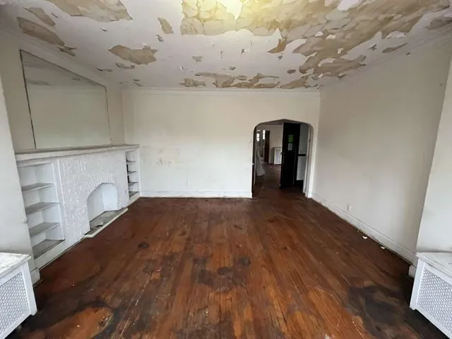 $140,000 | 8240 South Clyde Avenue, Chicago, IL 60617