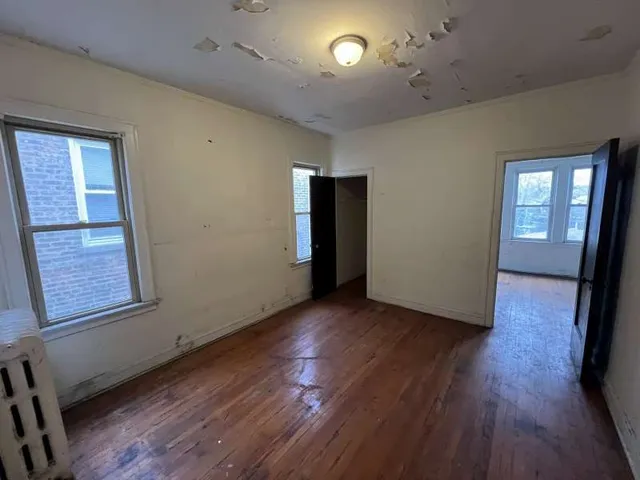 $140,000 | 8240 South Clyde Avenue, Chicago, IL 60617