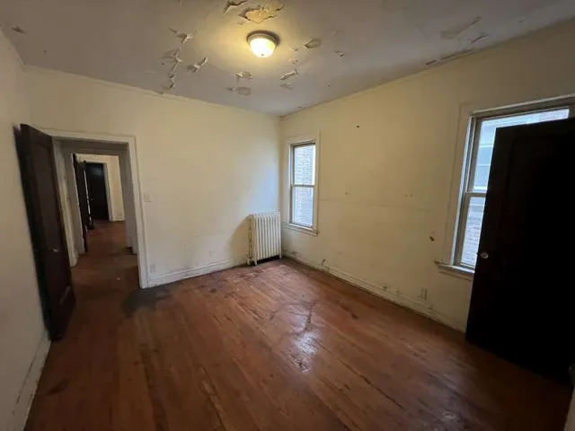 $140,000 | 8240 South Clyde Avenue, Chicago, IL 60617