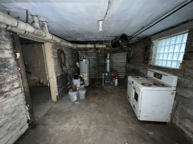 $140,000 | 8240 South Clyde Avenue, Chicago, IL 60617