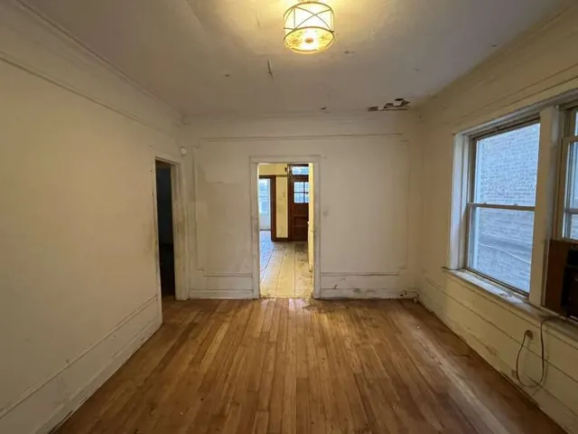 $140,000 | 8240 South Clyde Avenue, Chicago, IL 60617