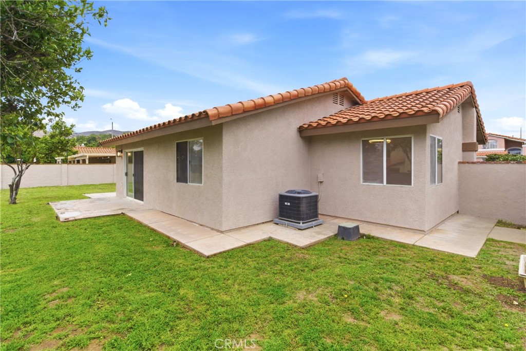 11034 Sierra Tree Lane Riverside, CA 92505 - Photo 20 of 25