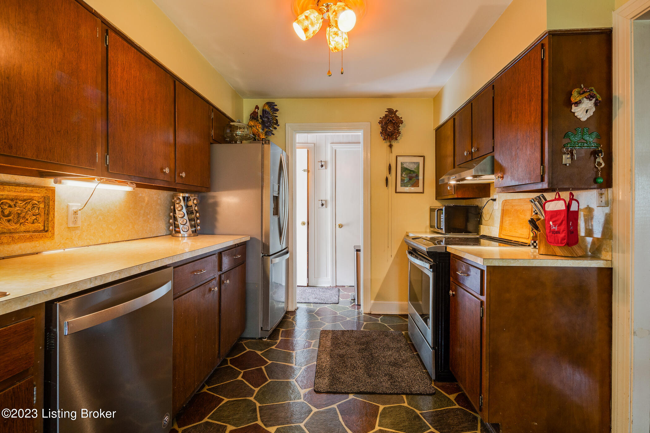 5335 New Cut Road Louisville, KY 40214 - Photo 5 of 64 43