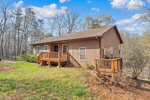 $389,000 | 330 Chestnut Forest Drive, Hardy, VA 24101