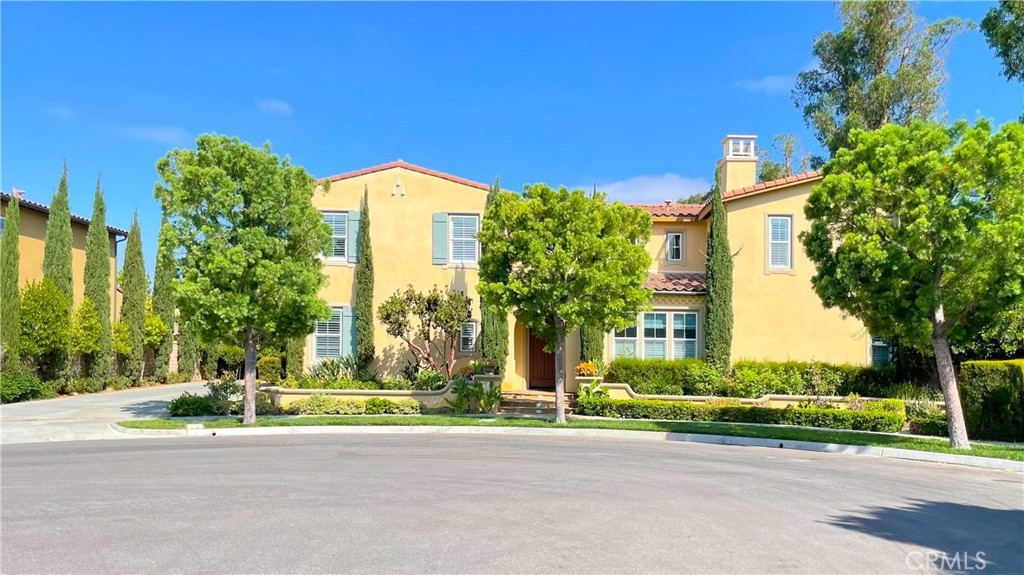 21 Vine Irvine, CA 92620 - Photo 2 of 37 a view of a building with a street