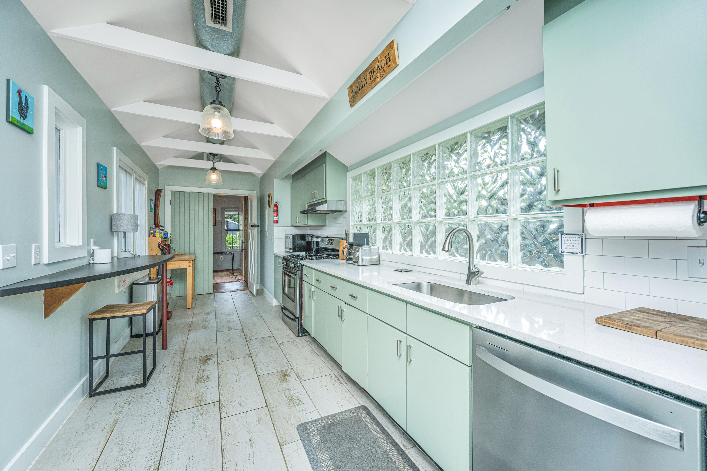 622 East Cooper Avenue Folly Beach, SC 29439 - Photo 18 of 51 622ECooperAve018
