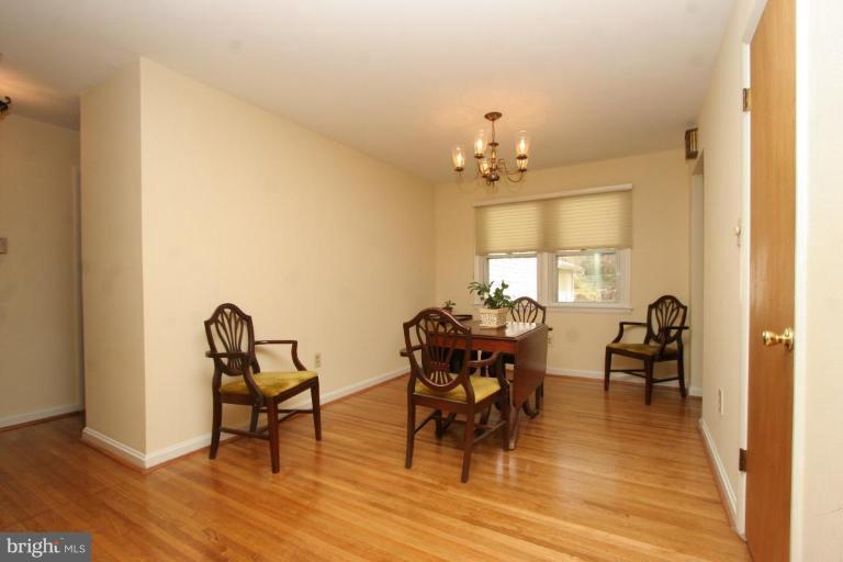 11318 Newport Mill Road Silver Spring, MD 20902 - Photo 4 of 28 Dining Room